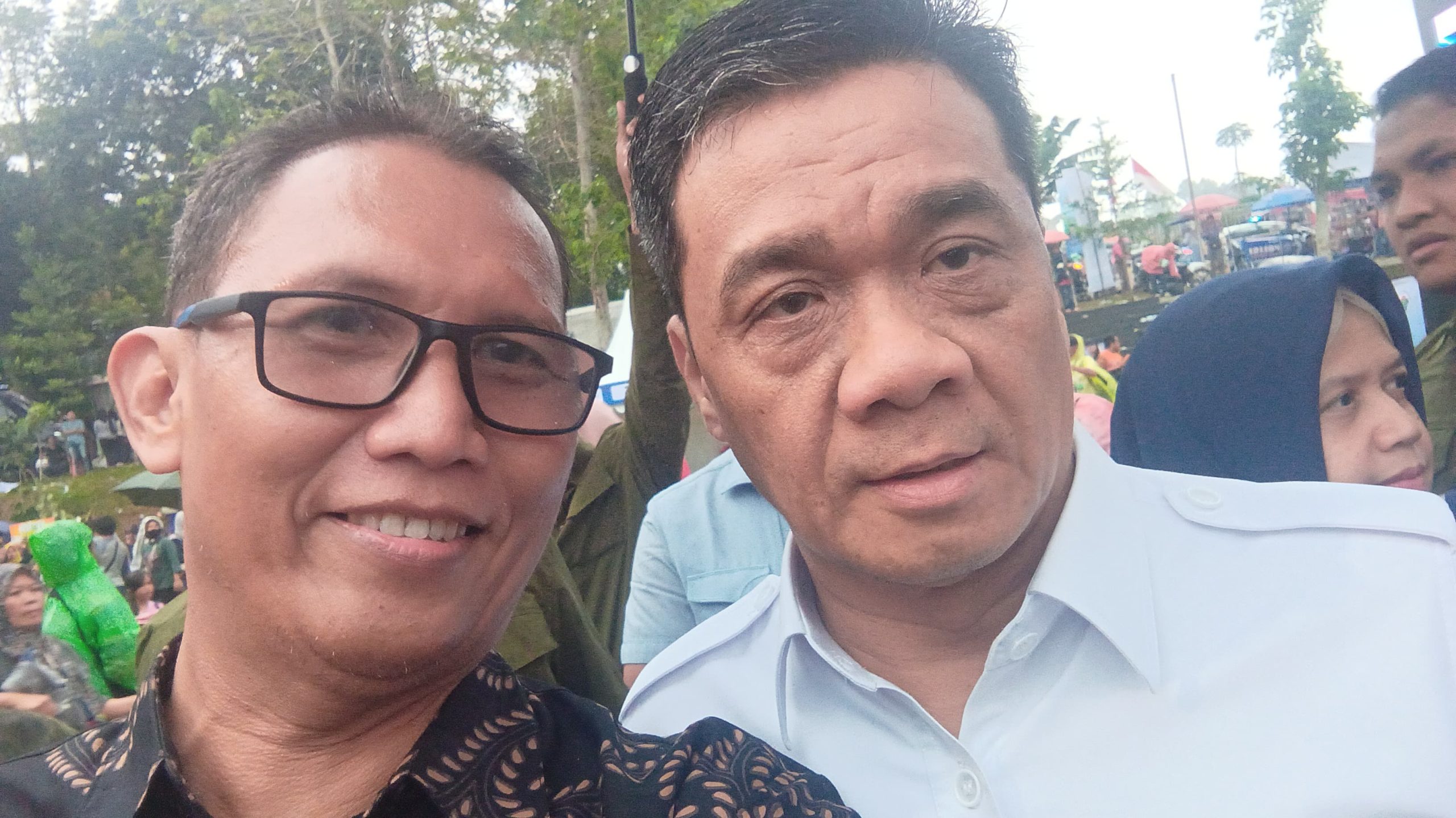 Wakil Menteri Desa dan Pembangunan Daerah Tertinggal (Wamendes PDT) Ahmad Riza Patria menyatakan Presiden RI Prabowo Subianto meminta agar seluruh kebutuhan pokok makan bergizi gratis (MBG) dipasok oleh desa.